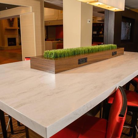 מלון Courtyard By Marriott Erie Ambassador Conference Center מראה חיצוני תמונה