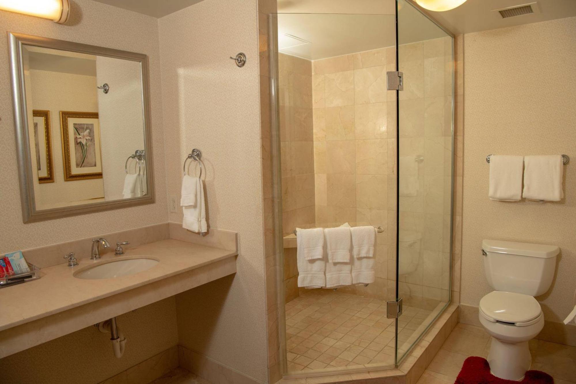 מלון Courtyard By Marriott Erie Ambassador Conference Center מראה חיצוני תמונה
