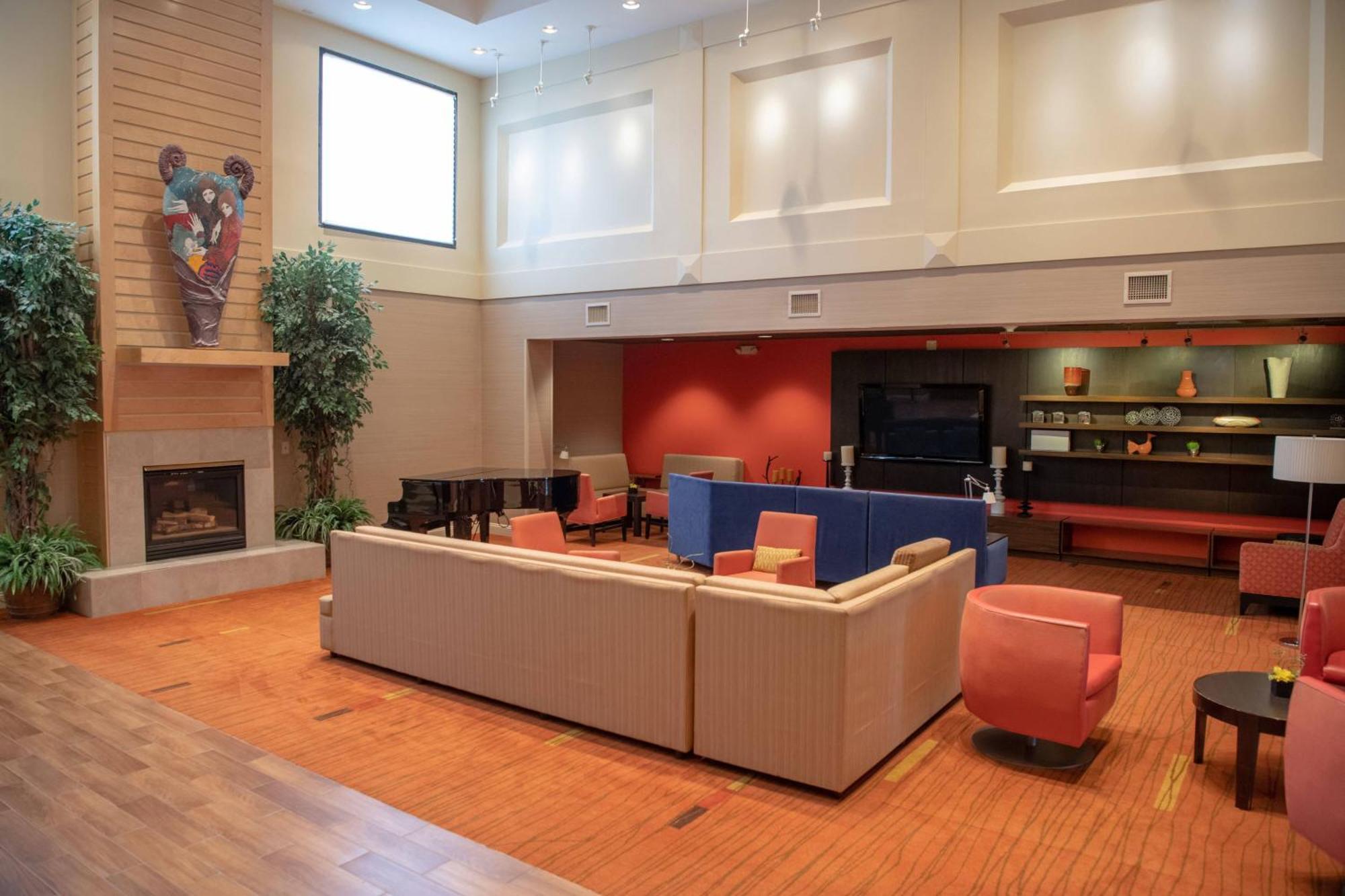 מלון Courtyard By Marriott Erie Ambassador Conference Center מראה חיצוני תמונה