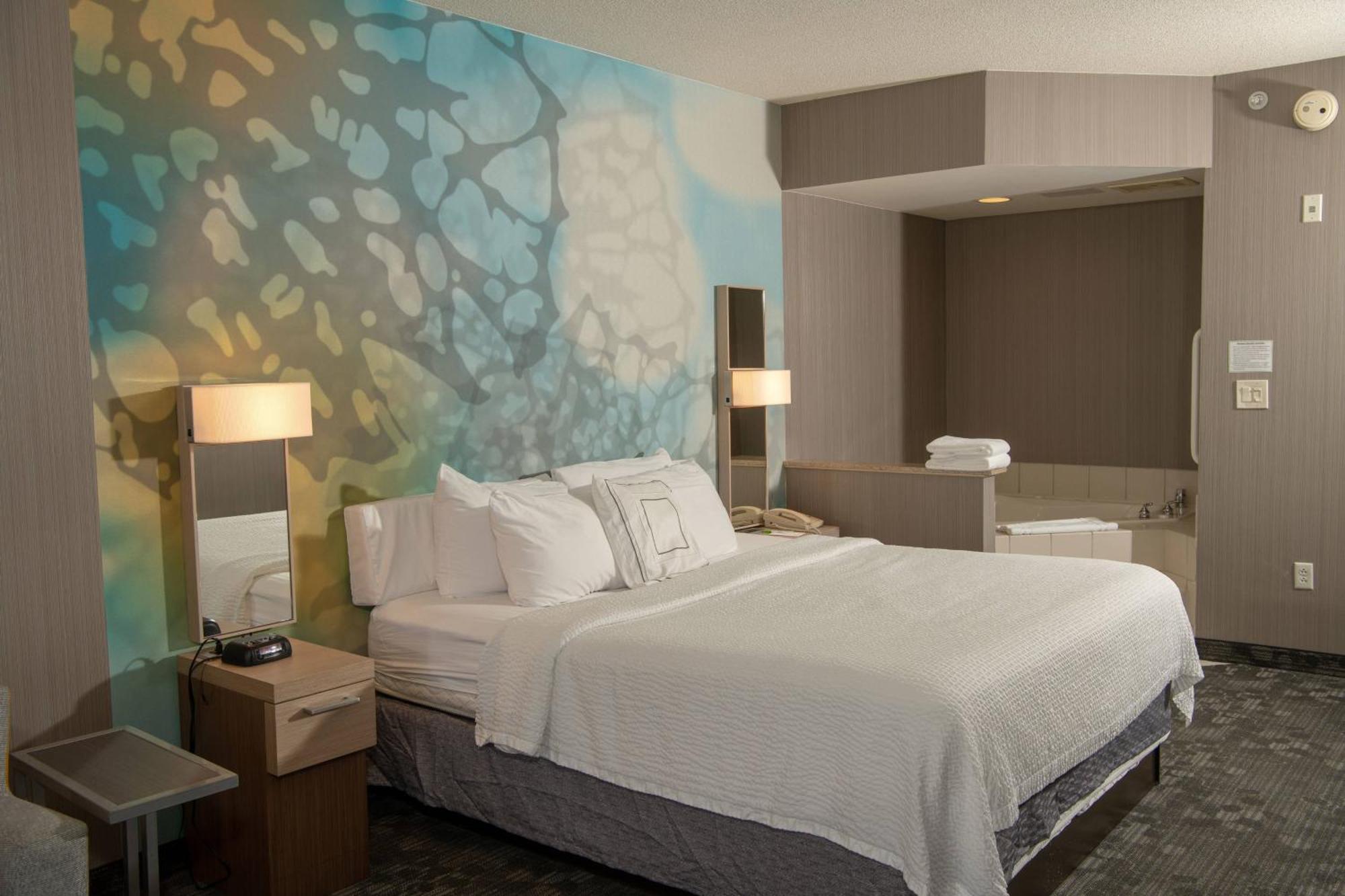 מלון Courtyard By Marriott Erie Ambassador Conference Center מראה חיצוני תמונה